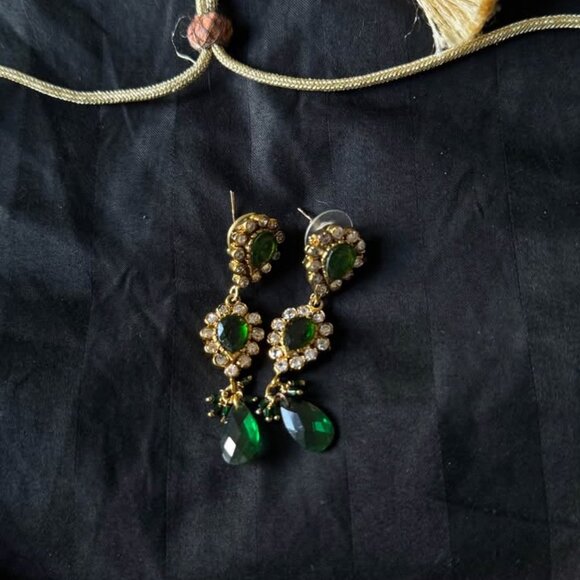 Indian Bridal Jewelry Set – Costume Jewelry - Picture 5 of 7